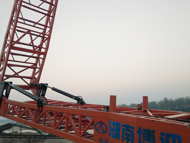 全液压折叠爱游戏最新官方网站
机23米